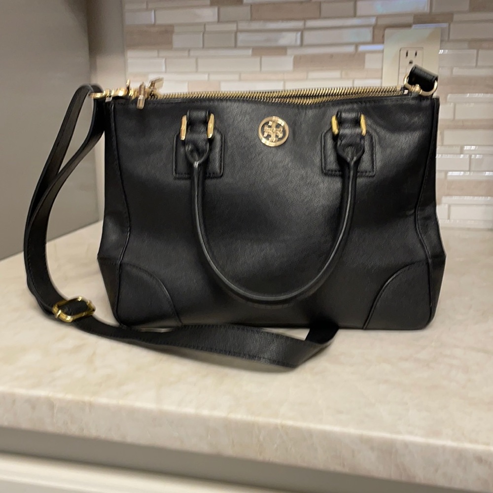 Tory Burch Robinson clutch or crossbody bag